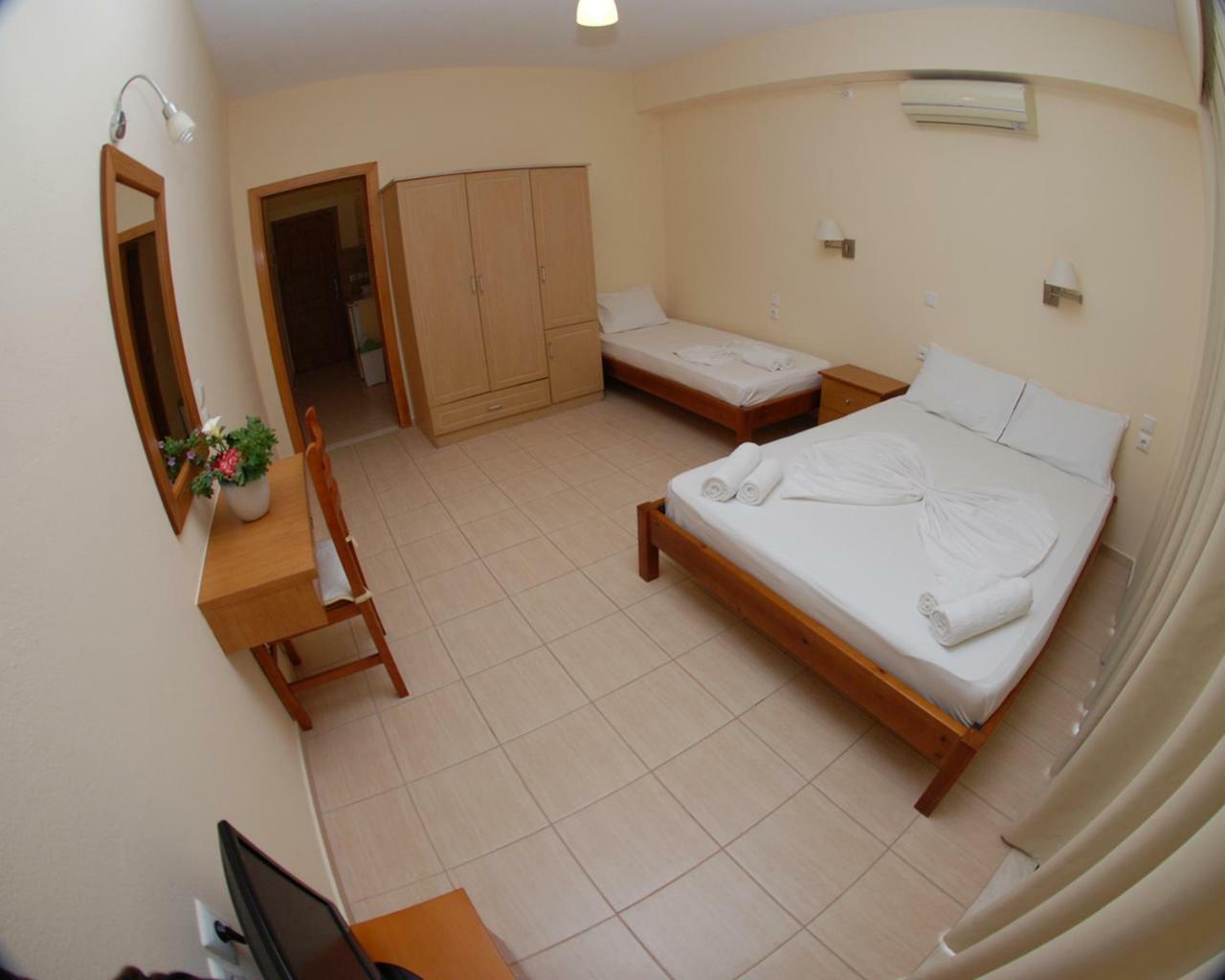 Nikos Hotel And Apartments Σαράντα Εξωτερικό φωτογραφία